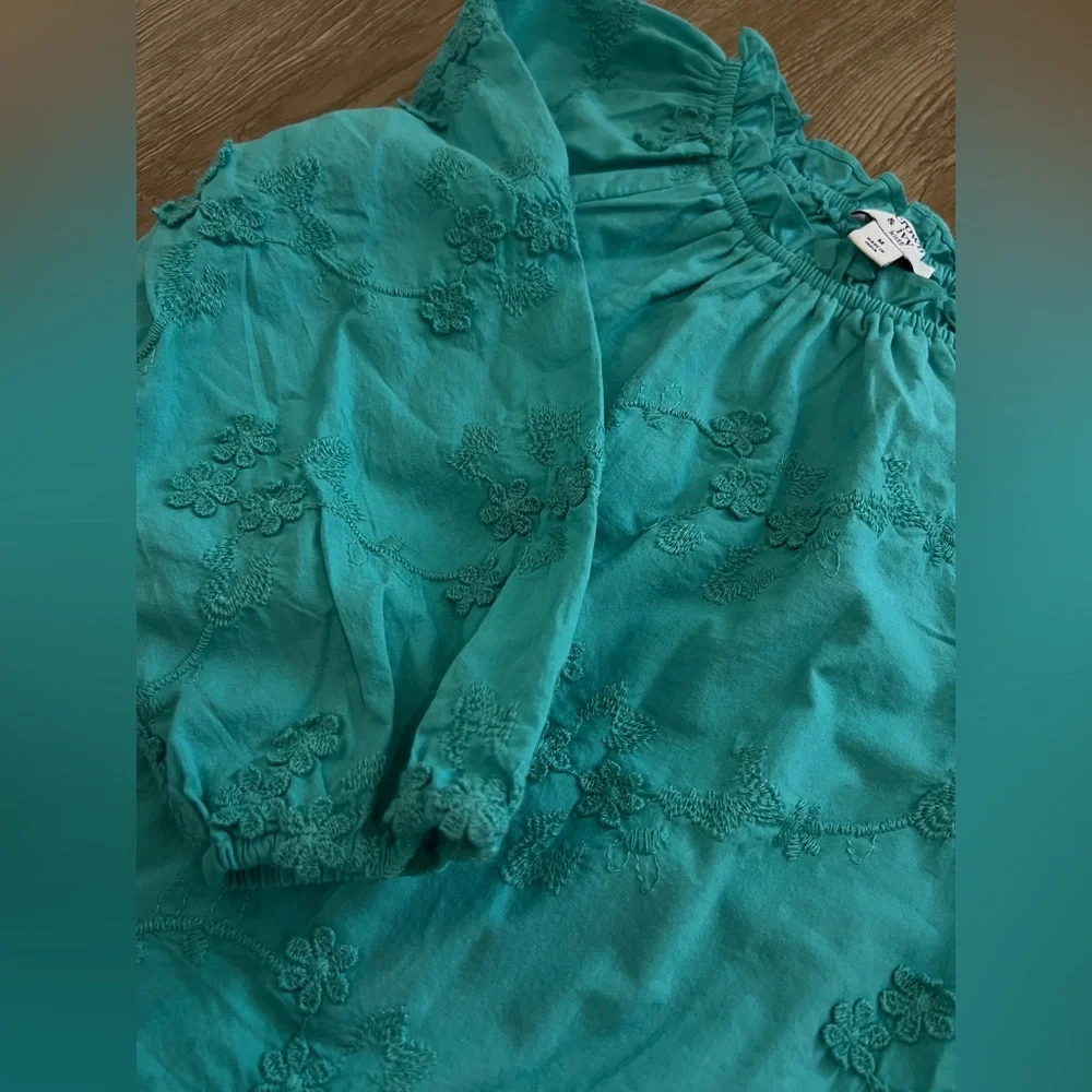 Crown & Ivy Kids Teal Embroidered Long Sleeve Blouse - Girls Size M (8/10) - Picture 3 of 3